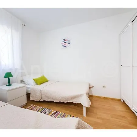 Luna Apartment *
